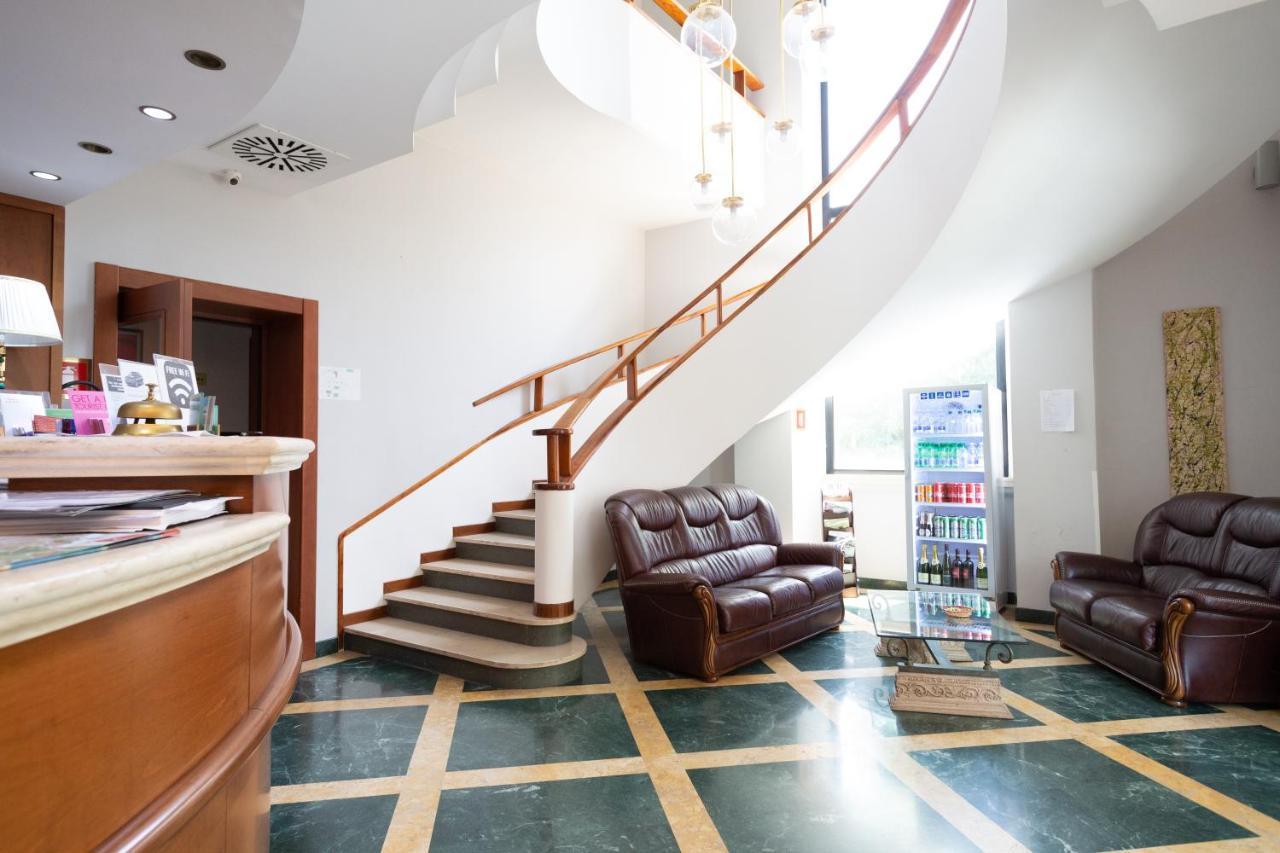 Cervara Park Hotel Рим Экстерьер фото